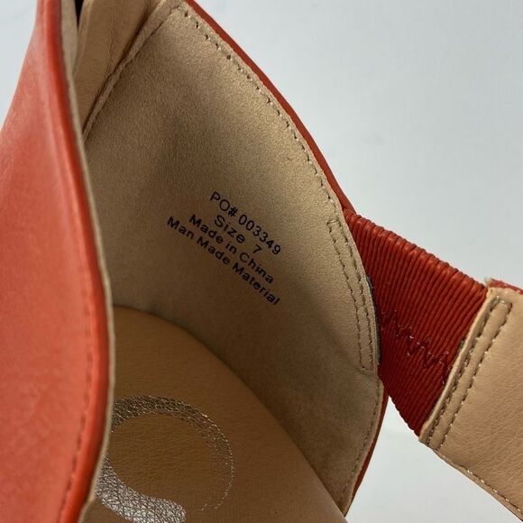 Journee Collection - Women's Aretha Wedge - Picture 6 of 16